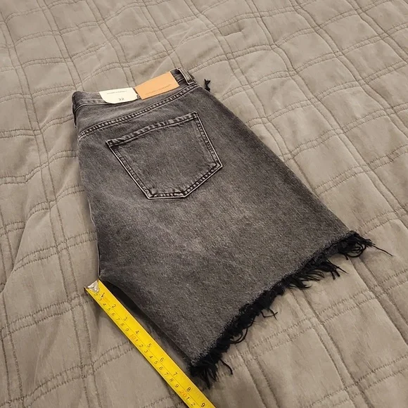 Citizens Of Humanity Grayish-black Hi-Waist Button Fly Jean Shorts Size 32! NWT! - Picture 16 of 16